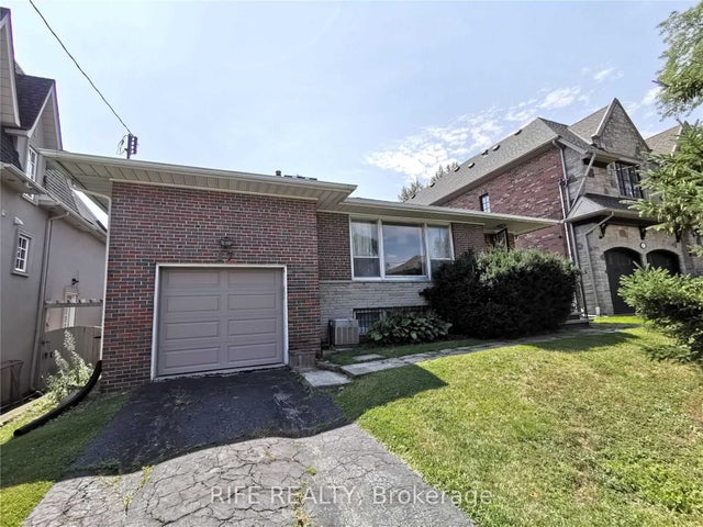 67 Munro Boulevard, Toronto C12