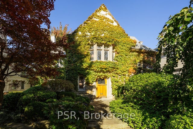 13 Old Forest Hill Road, Toronto C03