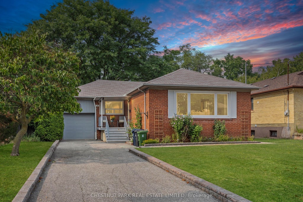 16 Everingham Court, Toronto C14