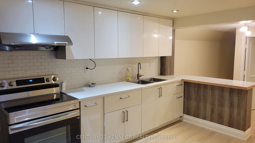 181 Augusta Avenue Bsmt, Toronto C01