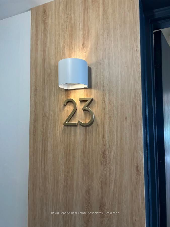 1 Marquette Avenue 23, Toronto C04