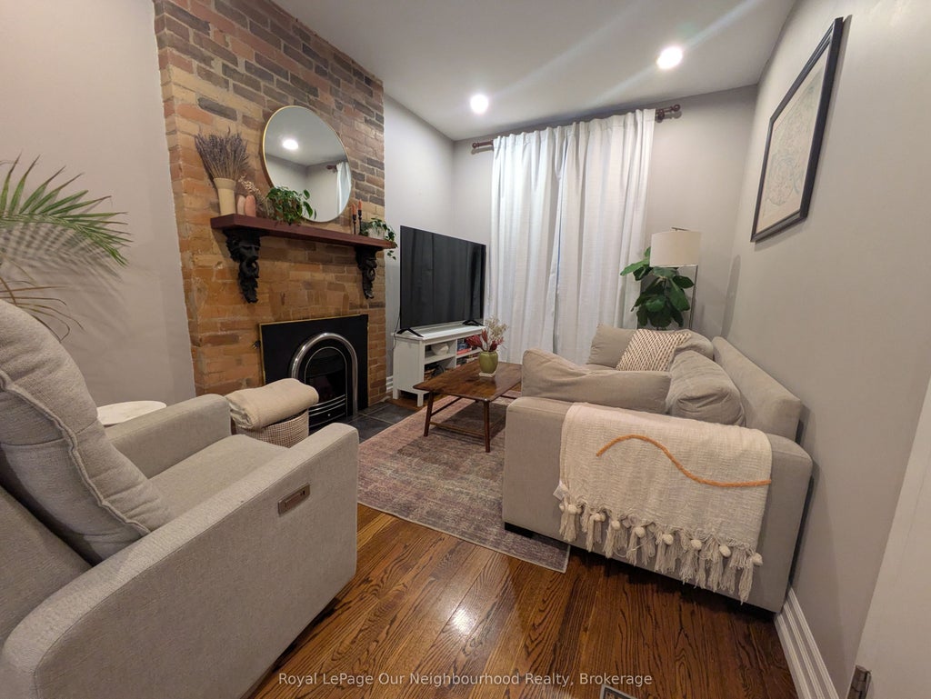 86 Asquith Avenue Main, Toronto C09