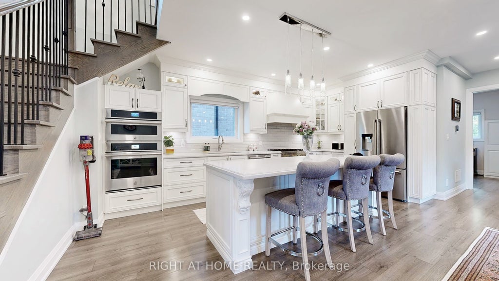 88 Glentworth Road, Toronto C15