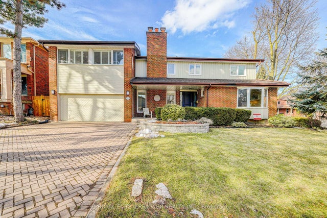 36 Cheval Drive, Toronto C13