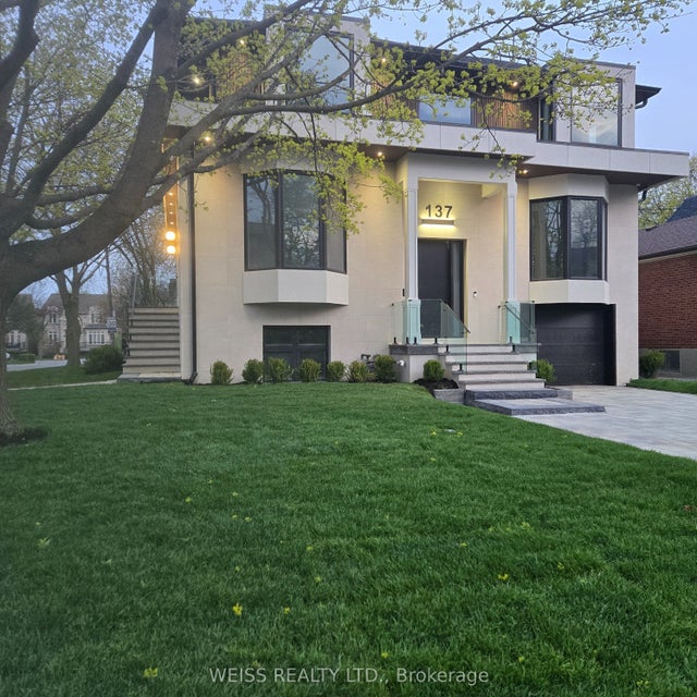 137 Bannockburn Avenue, Toronto C04