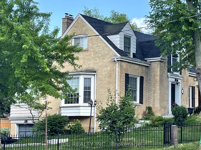 29 Highbourne Road, Toronto C03