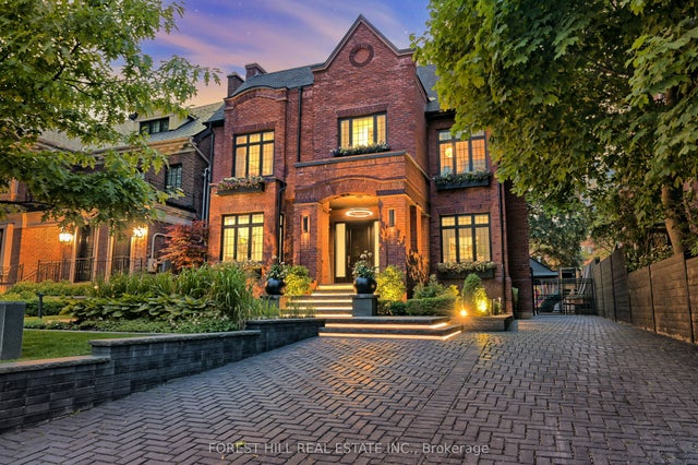 176 Balmoral Avenue, Toronto C02