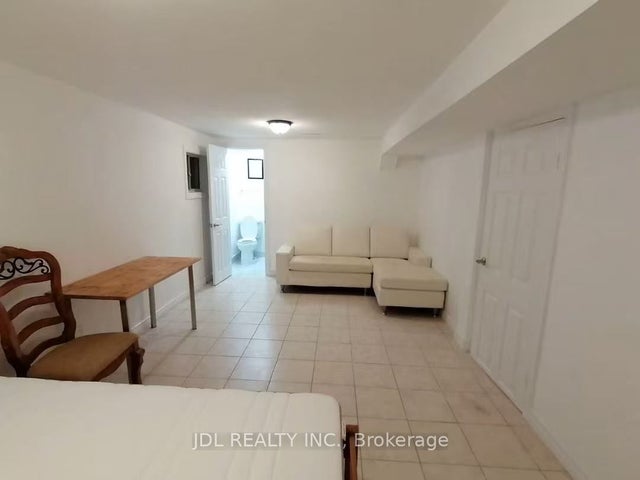 10 Apache Trail Trail Basement, Toronto C15