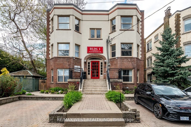 9 Humewood Drive Bldg 1, Toronto C03