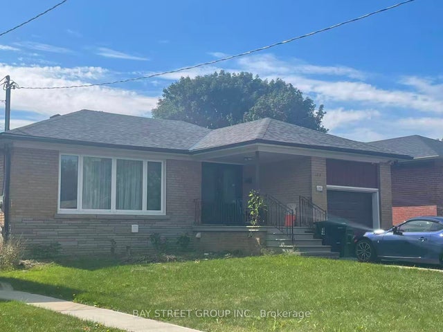 173 Searle Avenue Basement, Toronto C06