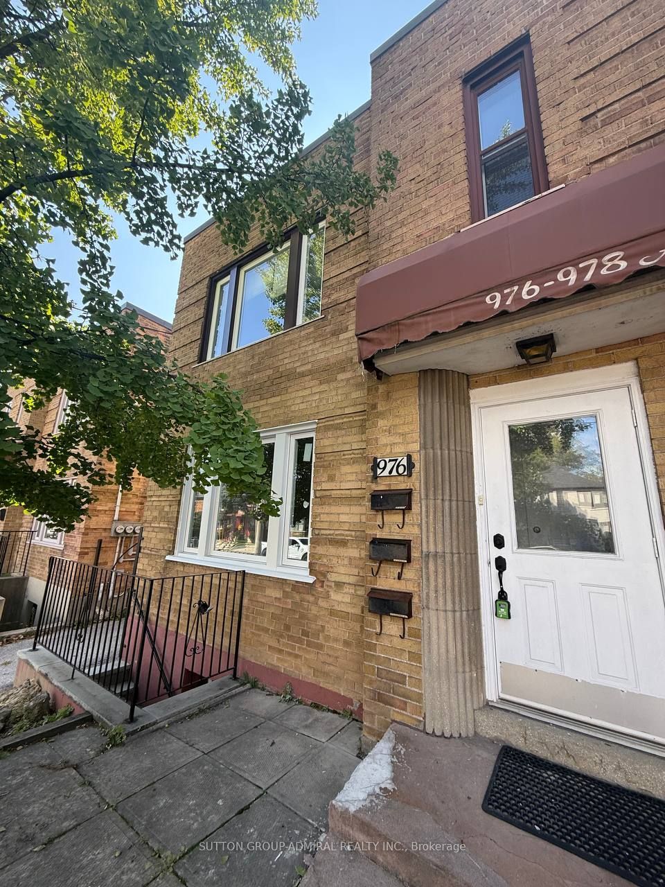 976 Avenue Rd Avenue Main Floor, Toronto C03