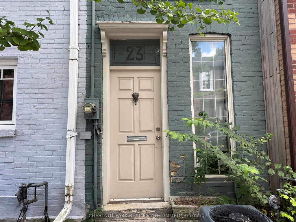 23 Bishop Street, Toronto C02