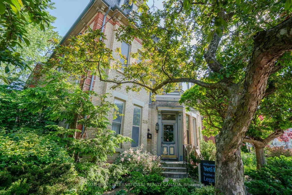 215-217 Carlton Street Unit 1, Toronto C08