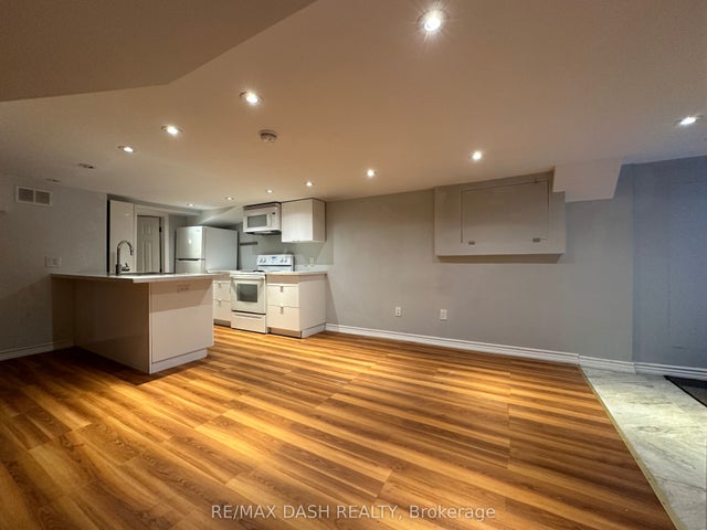 11 Somerset Avenue Bsmt, Toronto C02