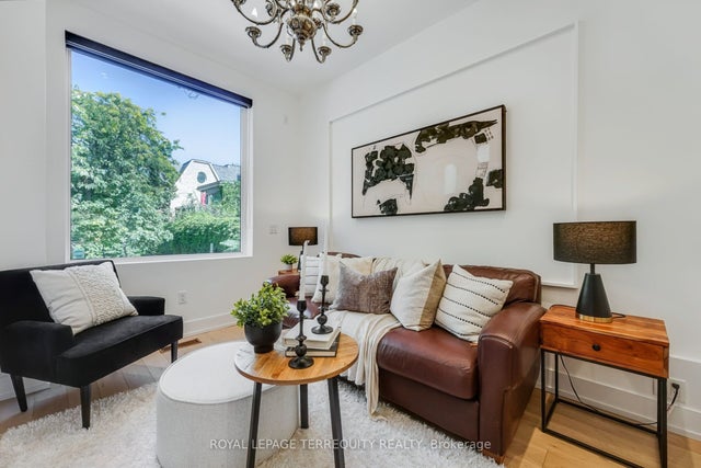 2 Glasgow Street, Toronto C01