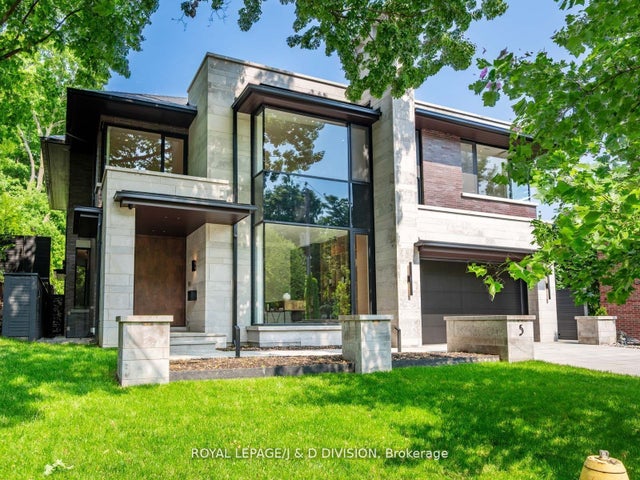5 Fidelia Avenue, Toronto C12