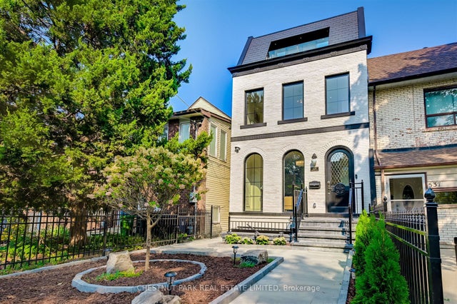 539 Crawford Street, Toronto C01