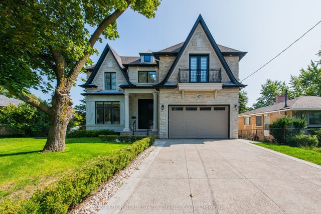 47 Wycliffe Crescent, Toronto C15