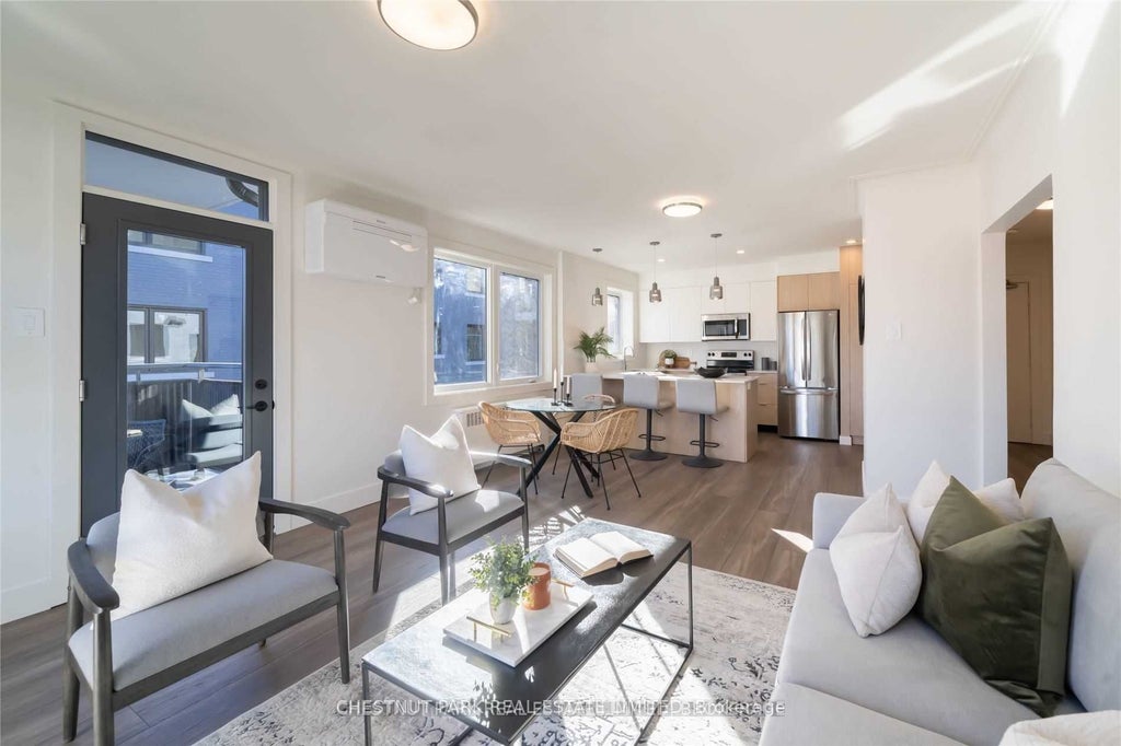 1472 Avenue Road 4, Toronto C04