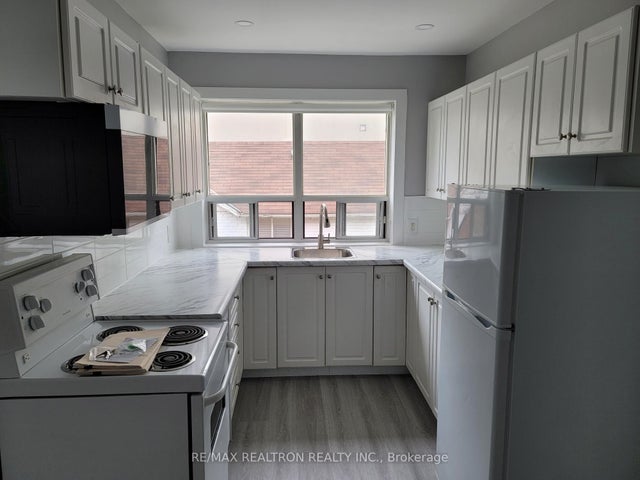 312 Douglas Avenue 304, Toronto C04