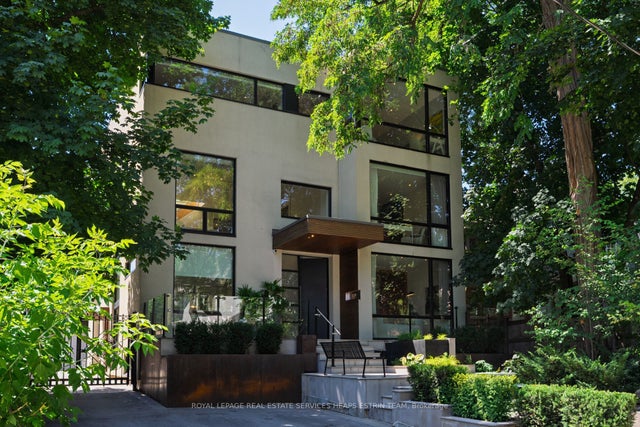 210 Poplar Plains Road, Toronto C02