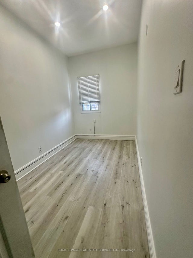 206 Carlton Street 304, Toronto C08