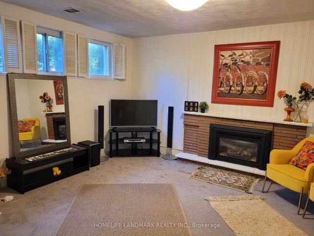 30 Sumner Heights Drive Bsmt, Toronto C15