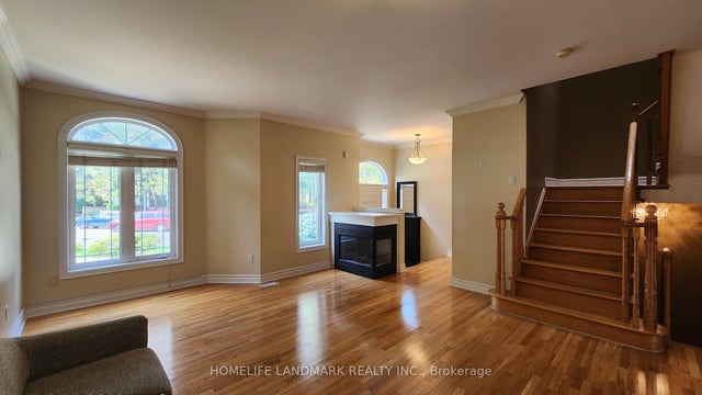 103 Doris Avenue, Toronto C14