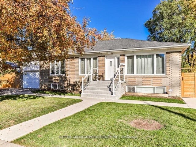 17 Dorchester Drive, Toronto C06