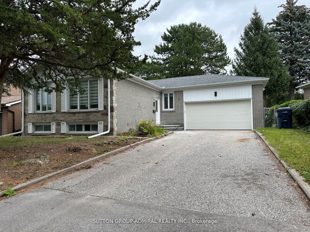 7 Resolution Crescent, Toronto C15