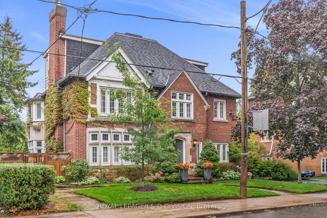 137 Highbourne Road, Toronto C03