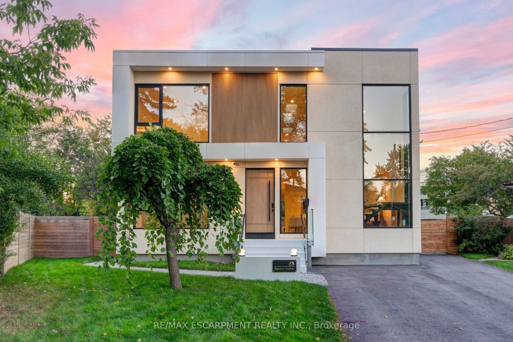 28 Dunsmore Gardens, Toronto C06