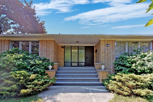 42 Denmark Crescent, Toronto C07