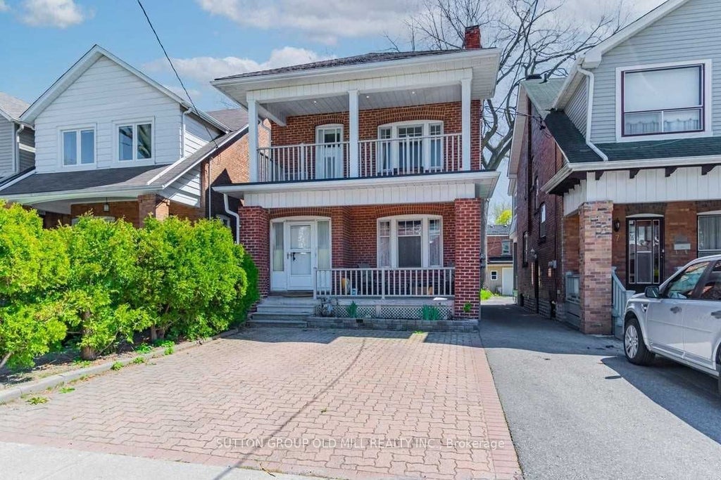 9 Graham Gardens Main, Toronto C03