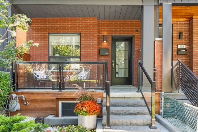 386 Crawford Street, Toronto C01