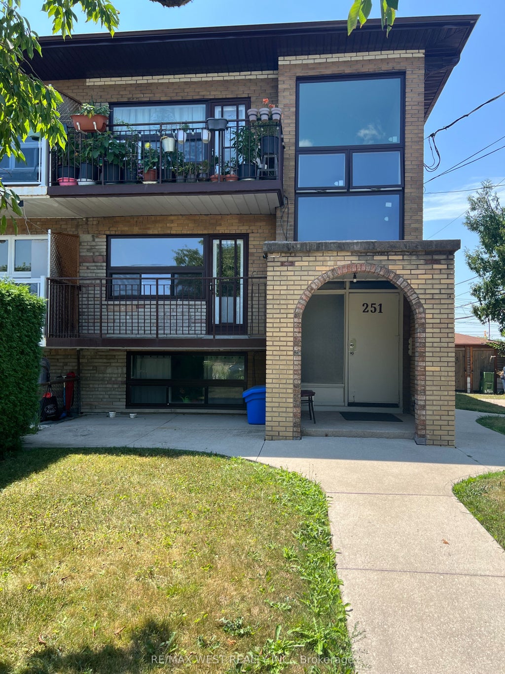 251 Pannahill Road 2, Toronto C06