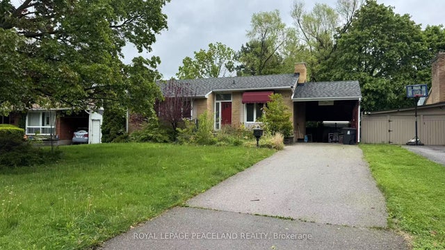 60 Paperbirch Drive Upper, Toronto C13