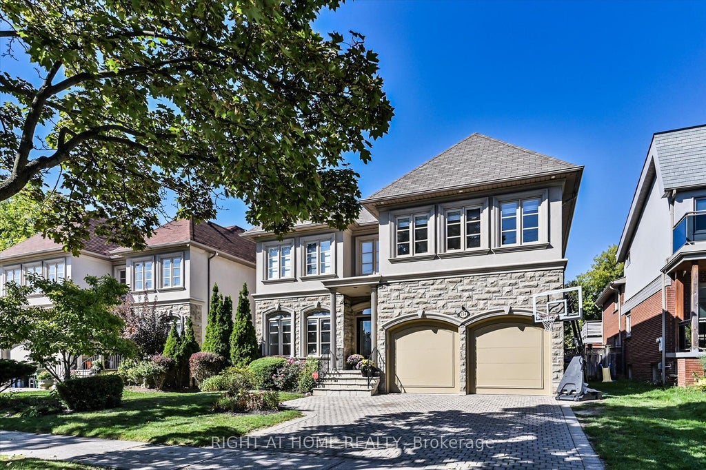 154 Charlton Boulevard, Toronto C07