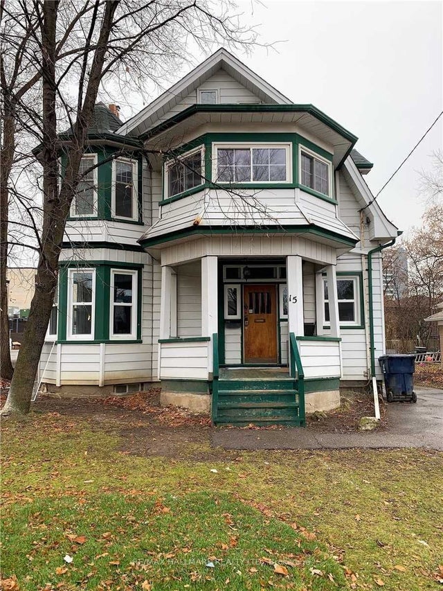 15 Patricia Avenue, Toronto C07