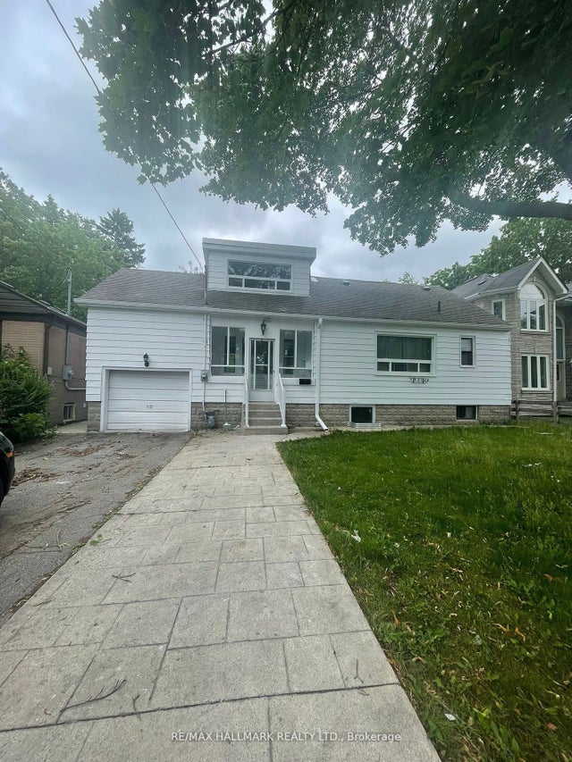 209 Pleasant Avenue, Toronto C07