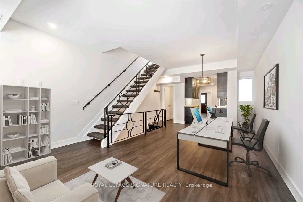 532 Richmond Street W Upper, Toronto C01