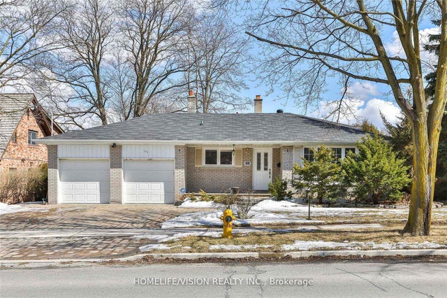 111 Bannatyne Drive, Toronto C12