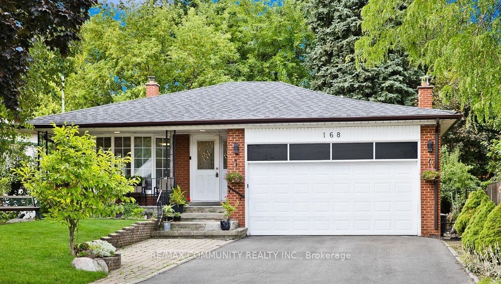 168 Kingslake Road, Toronto C15