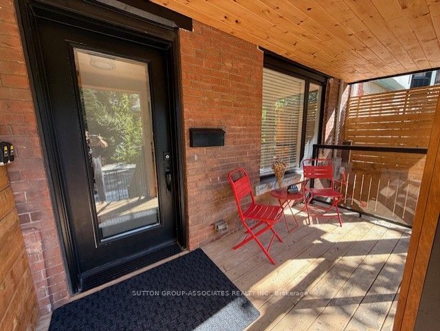 129 Seaton Street Main, Toronto C08