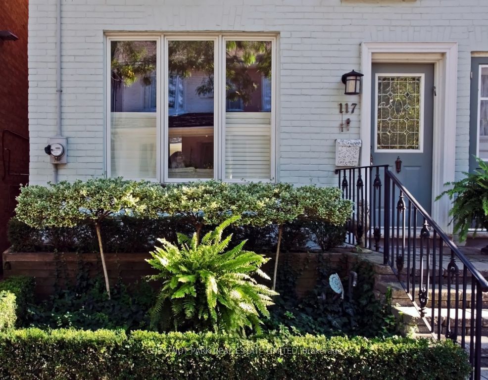 117 Alcorn Avenue, Toronto C02