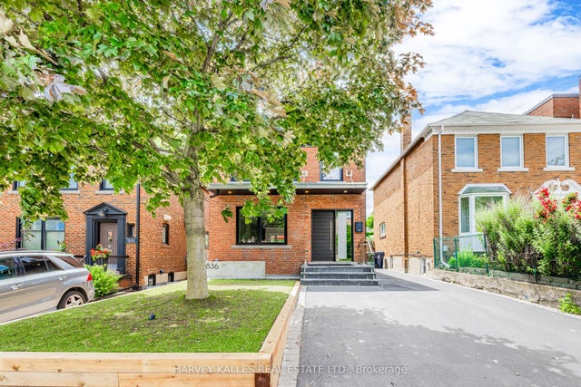 1836 Bathurst Street, Toronto C03
