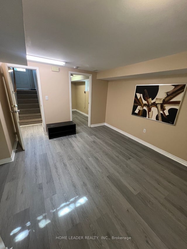 23 Franklin Avenue, Toronto C07