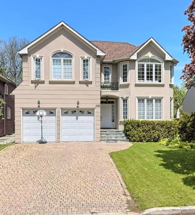 238 Poyntz Avenue, Toronto C07