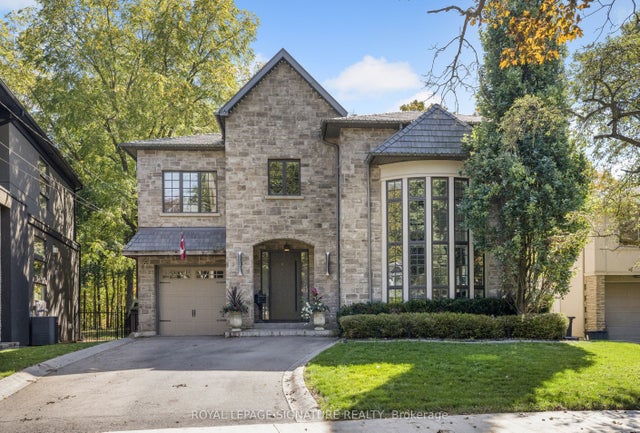 44 Crossburn Drive, Toronto C13
