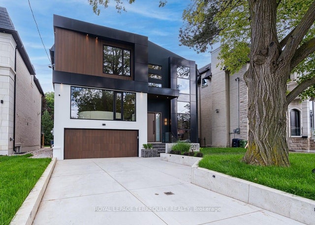 207 Newton Drive, Toronto C14